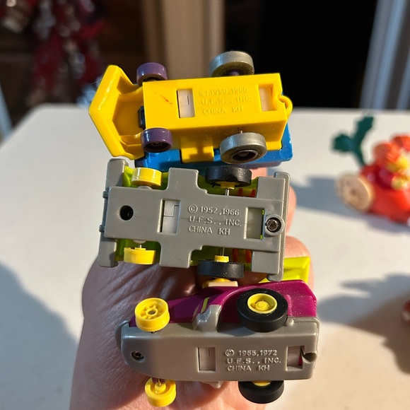 90’s McDonalds toys with Peanut pull back cars - Picture 3 of 7